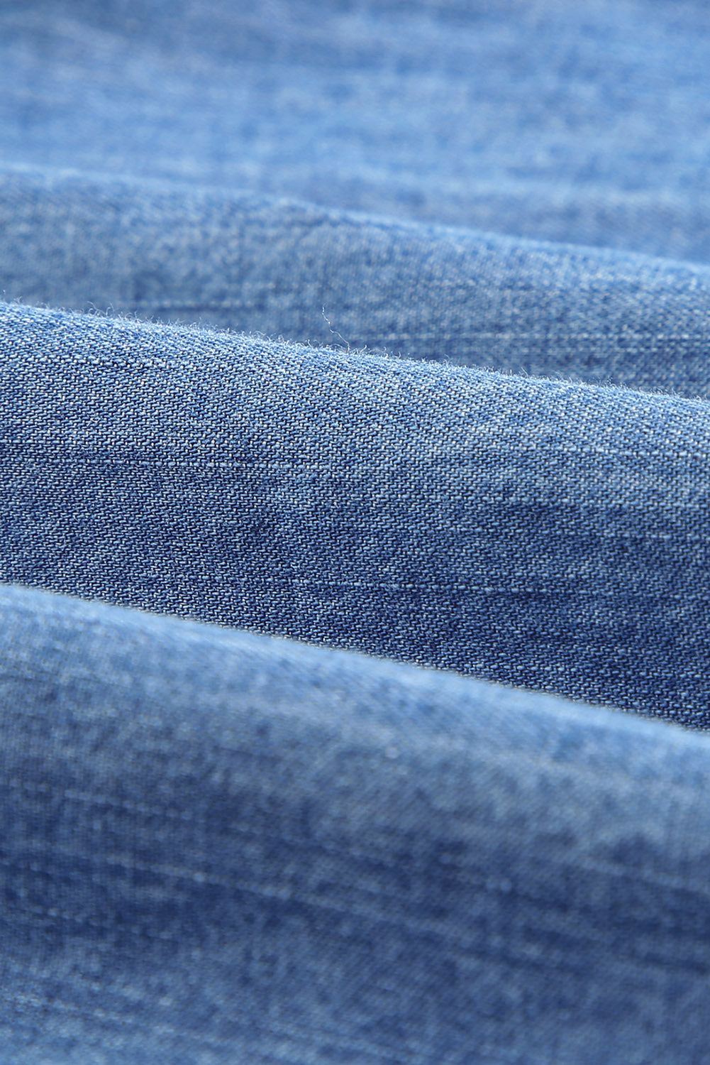 Turn Down Collar Buttoned Long Sleeve Denim Shirt